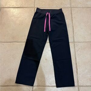 Figs black scrub pants with Pink Drawstring XS/P